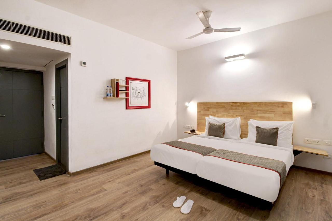 Oyo Townhouse 9 Hitech City Hyderabad Exterior foto